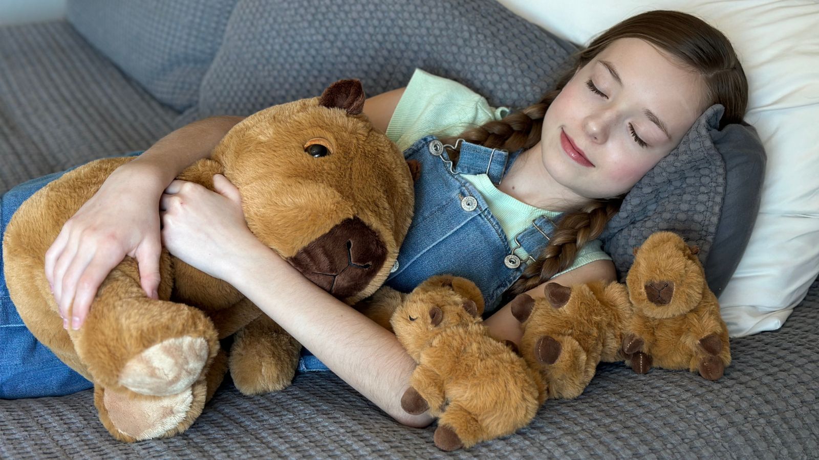 Are Stuffed Animals Hypoallergenic? What You Should Know (Complete Guide for 2026)