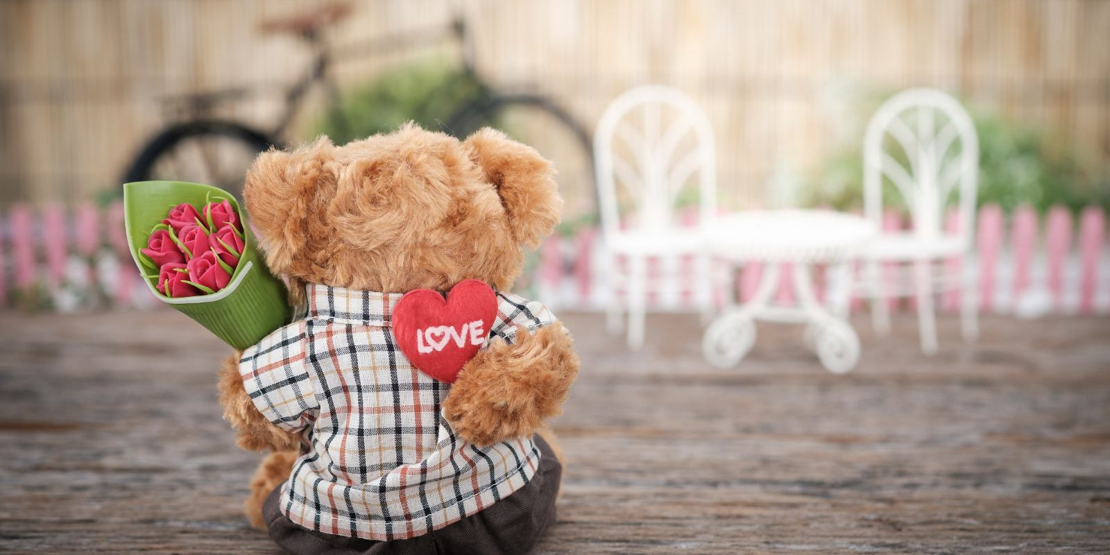 Why teddy bear is the perfect Valentine's Day gift?