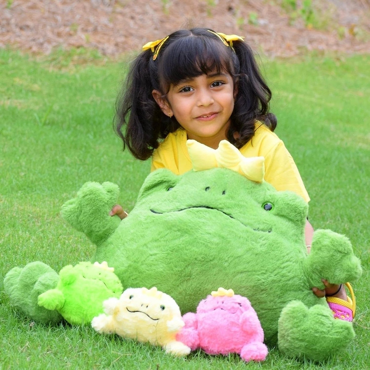 Frog Stuffed Animals - Frog Plush Toys - 4 Pcs Frog Princess Stuffed Animals - Realistic Frog Plush Dolls - Cute Cartoon Frog Plush Pillows for Kids - Christmas/Birthday Gift for Kids - Stuffed Animal Babies with their Mom