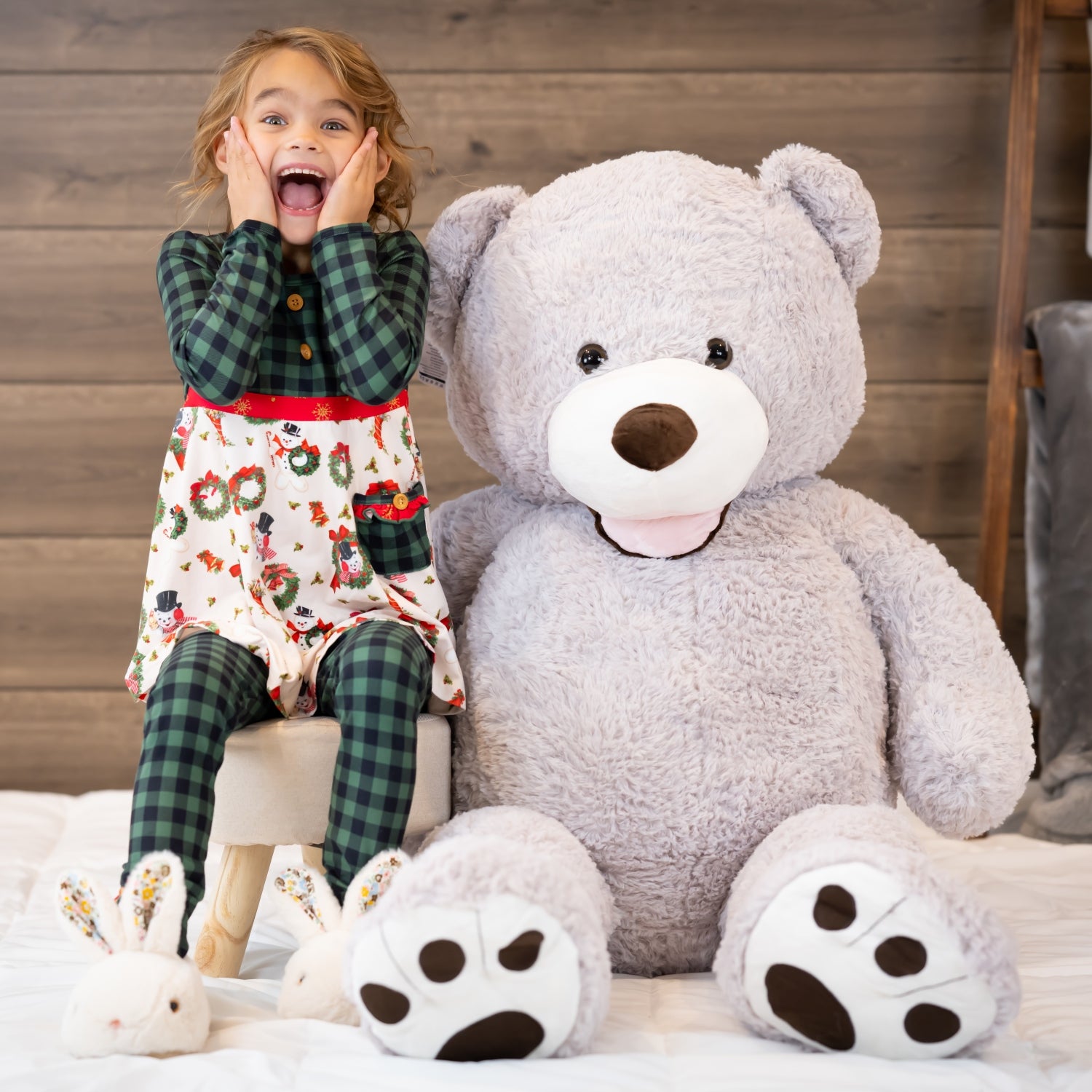 Smile Teddy Bear Plush Toy, Multicolor, 39/51/59/71 Inches