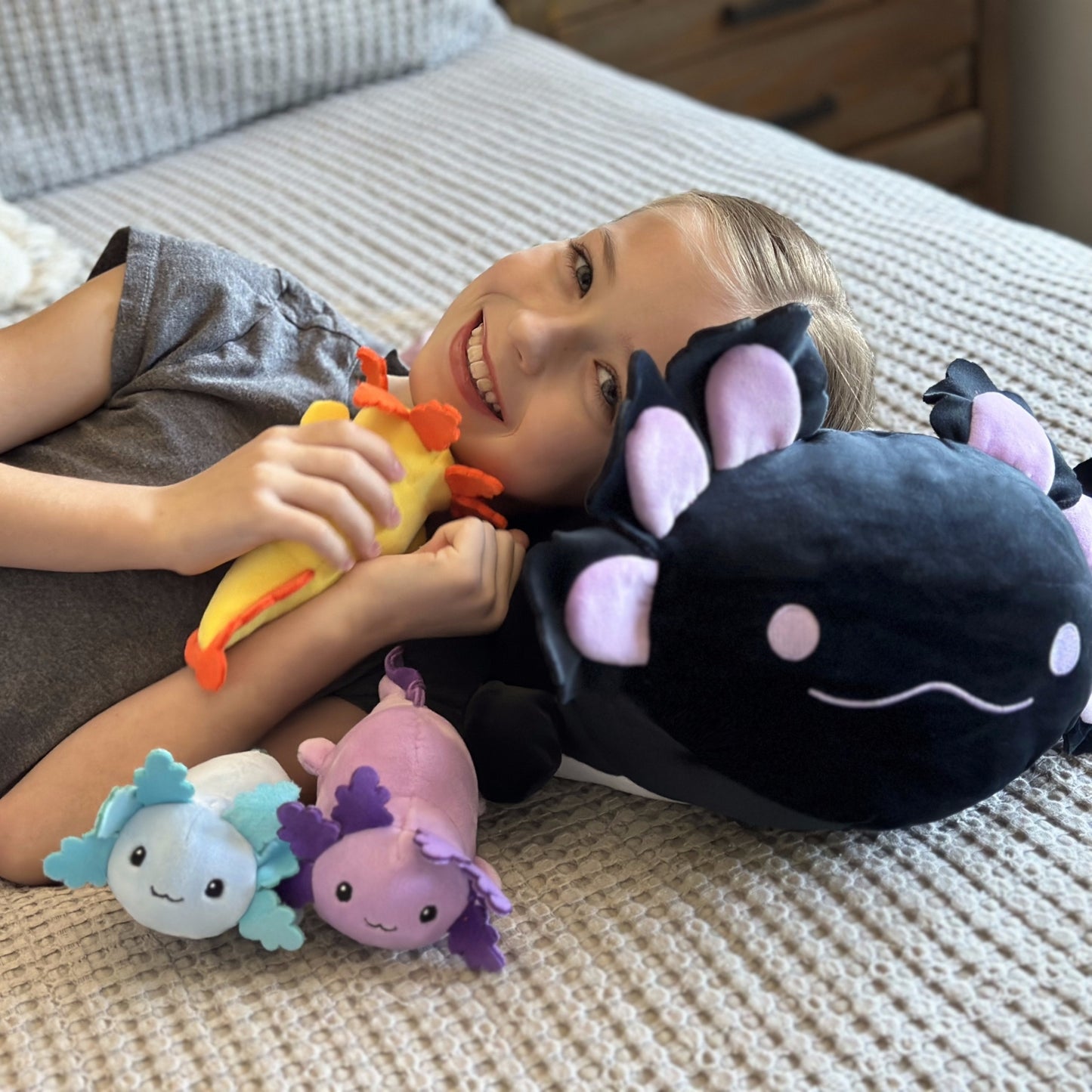 Axolotl Plush Toys - 4 Pcs Axolotl Stuffed Animals Bulk - Cute Salamander 24 Inches Plush Dolls - Stuffed Animal Salamander Babies with Their Mom - Axolotl Cushion Pillow Soft Toys - Gifts for Boys Girls