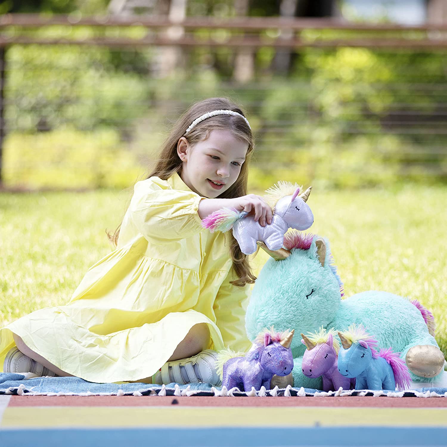 Unicorn Mom with Baby Plushies, White/Green/Pink/Beige, 24 Inches