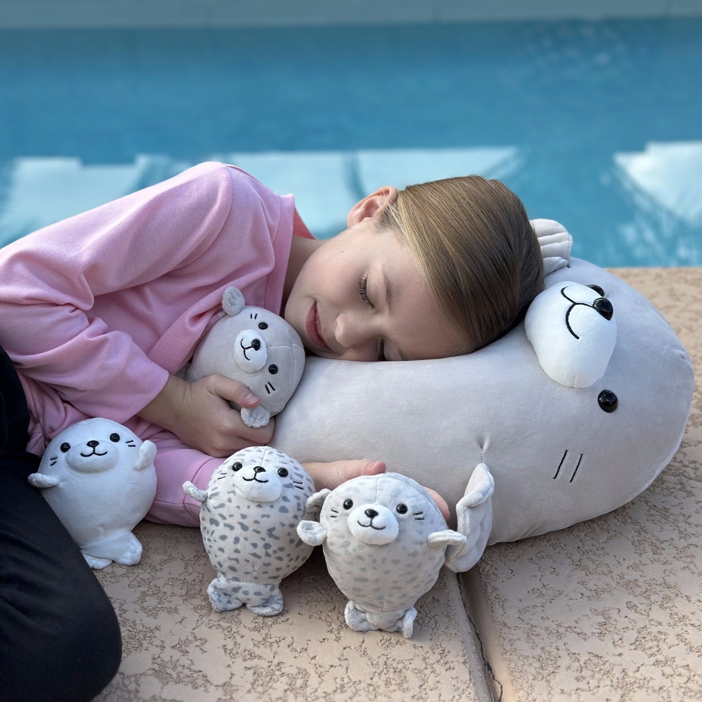 Seal Stuffed Toy Set, Grey, 18.8 Inches - MorisMos Stuffed Animals
